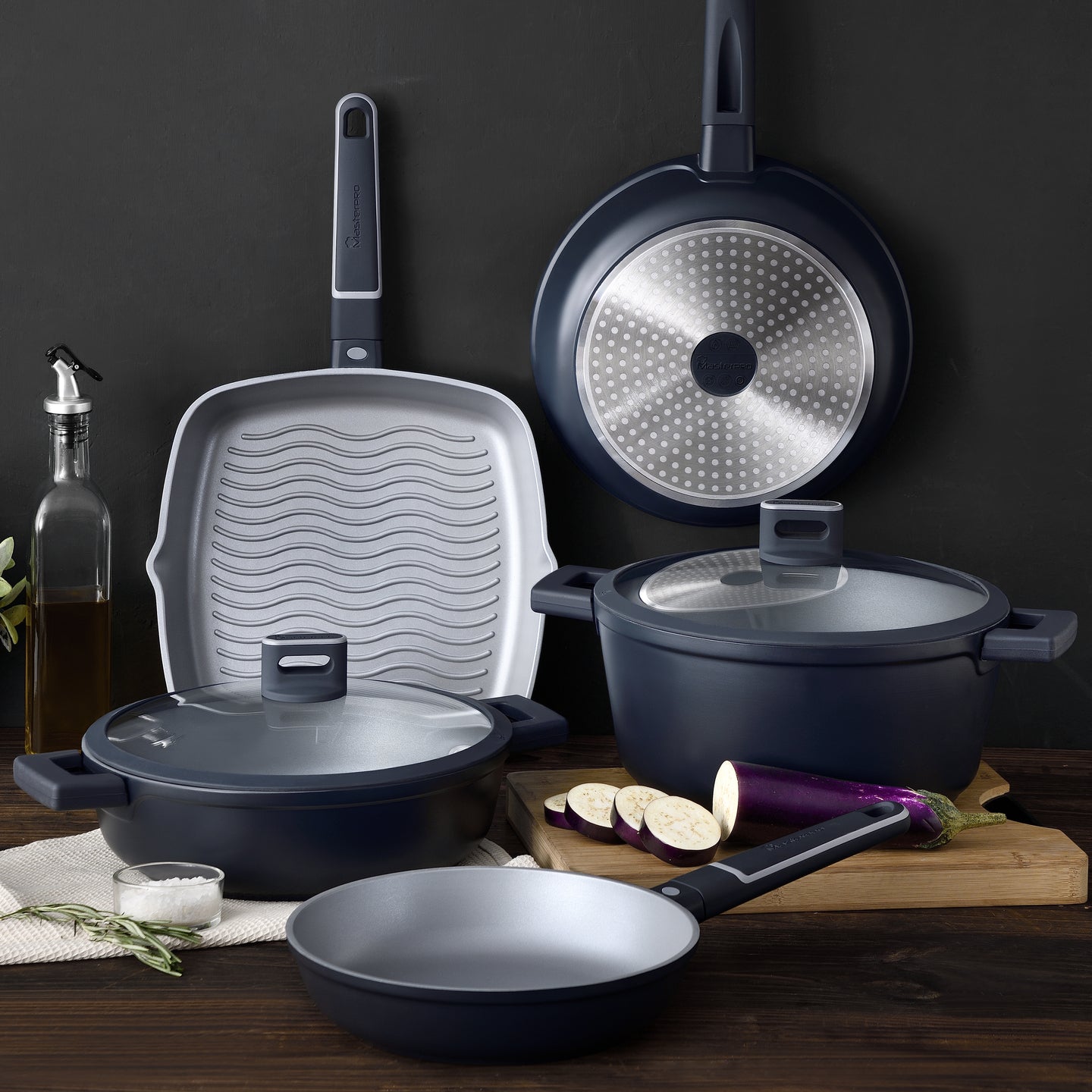 Cacerola con tapa MasterPRO de aluminio fundido - Índigo (2)